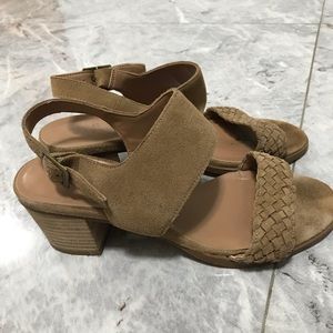 Good condition block heel sandal